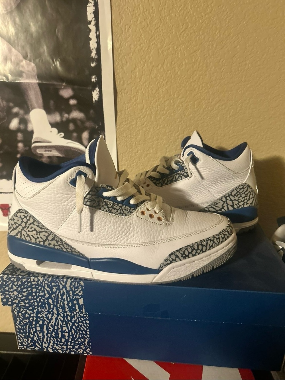 Jordan SZ 8.5 men’s blue and white StockX Receipt Tag